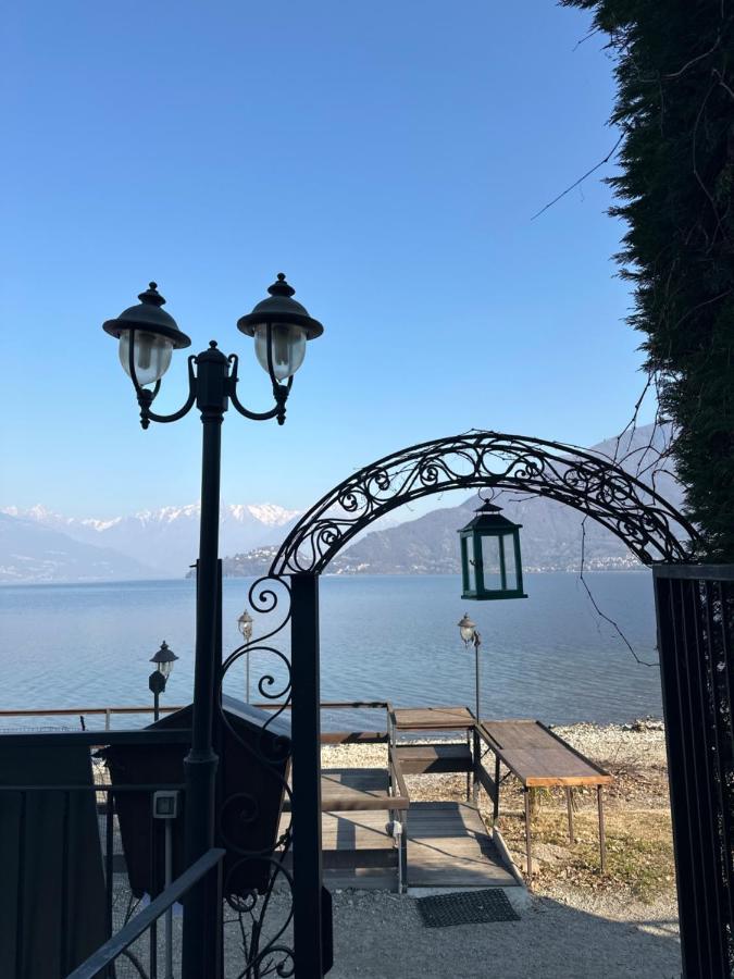 Residence Laguna Beach Pianello Del Lario Eksteriør bilde