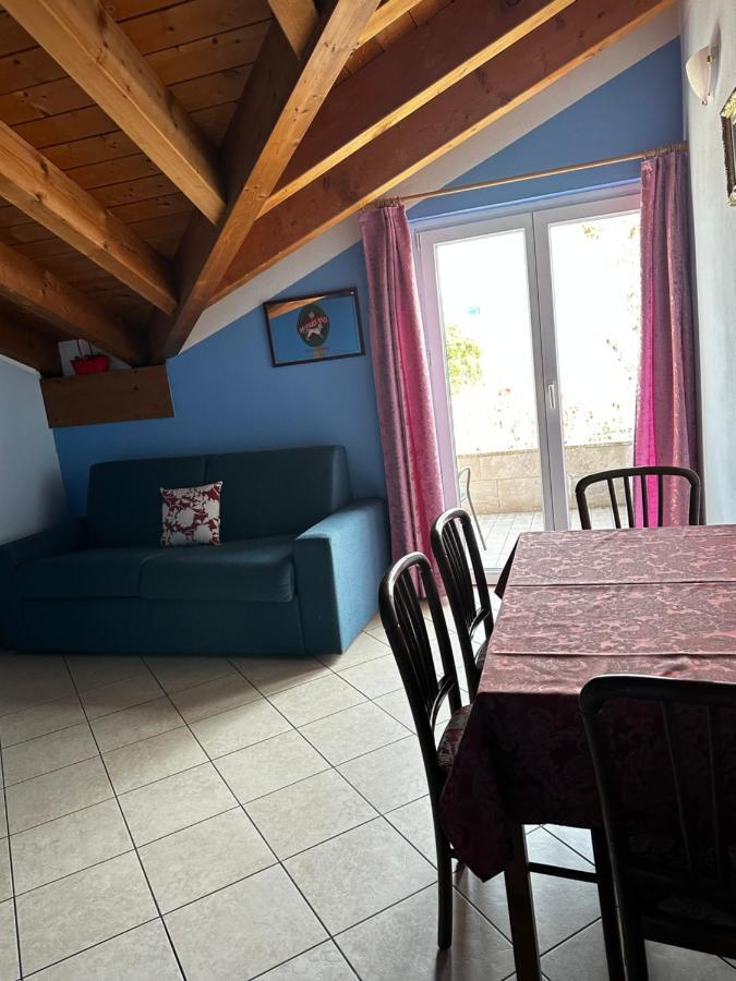 Residence Laguna Beach Pianello Del Lario Eksteriør bilde