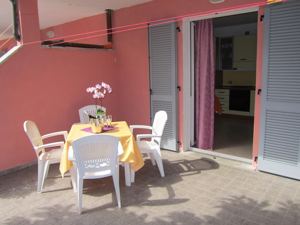 Residence Laguna Beach Pianello Del Lario Rom bilde